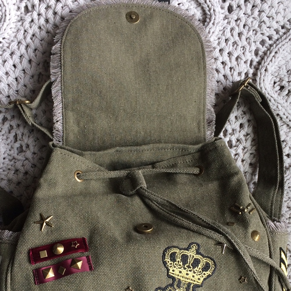 🍃💕Steve Madden Embellished Wilson Backpack - Picture 7 of 8