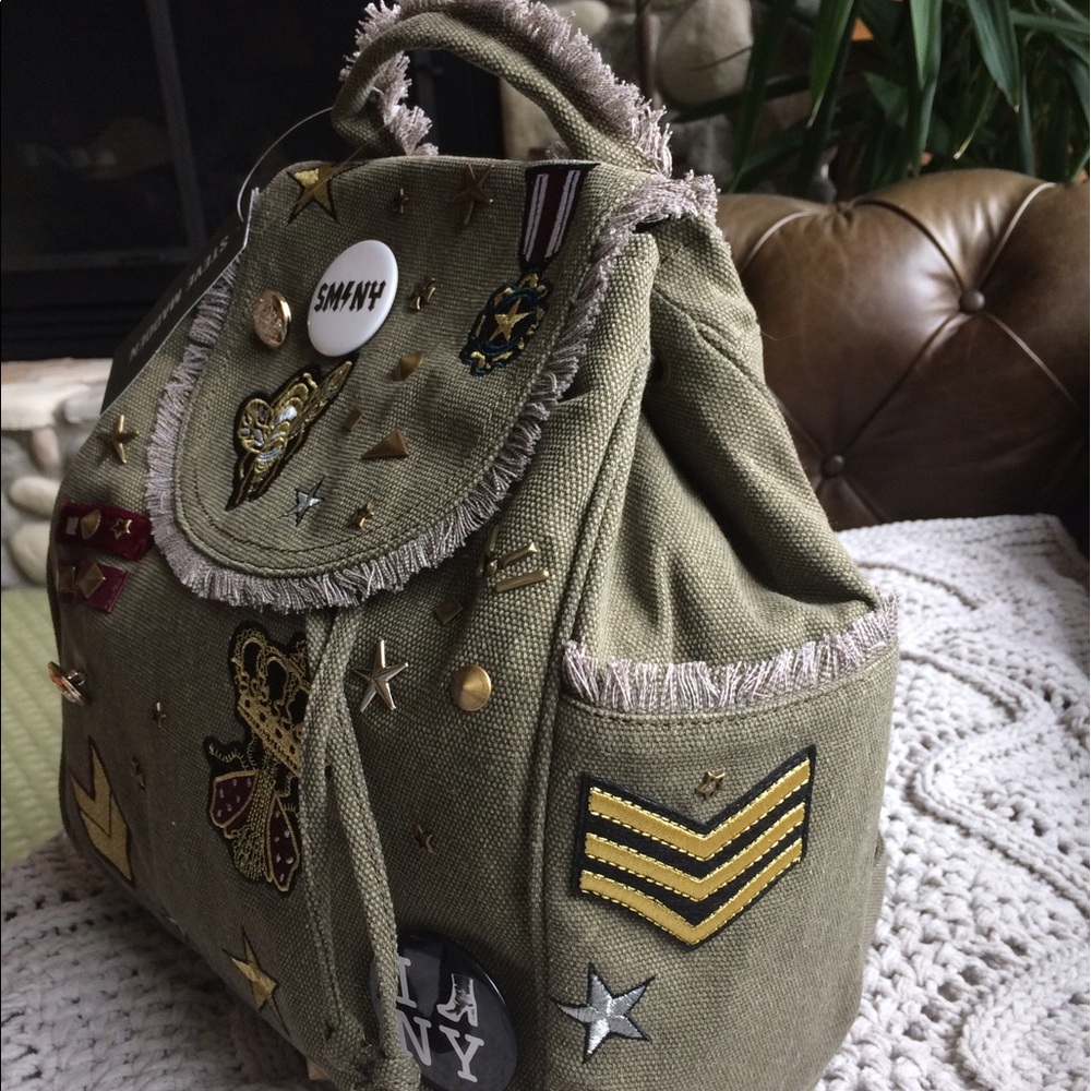 🍃💕Steve Madden Embellished Wilson Backpack - Picture 6 of 8