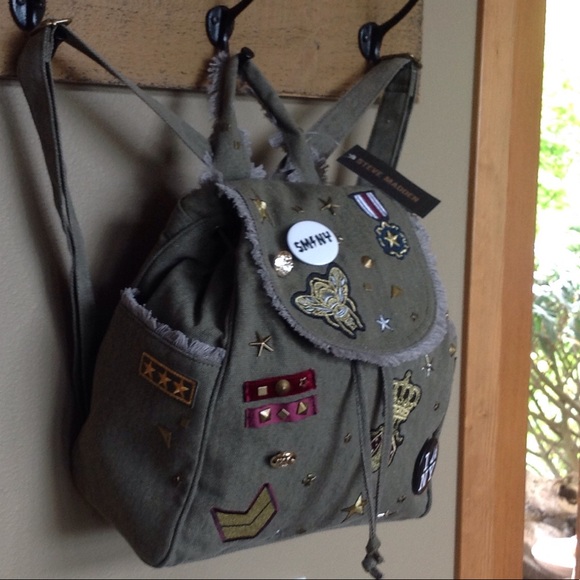 🍃💕Steve Madden Embellished Wilson Backpack - Picture 5 of 8