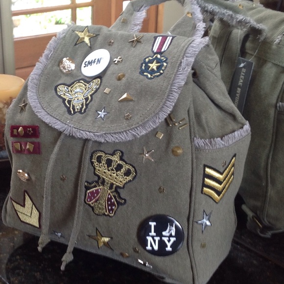 🍃💕Steve Madden Embellished Wilson Backpack - Picture 2 of 8