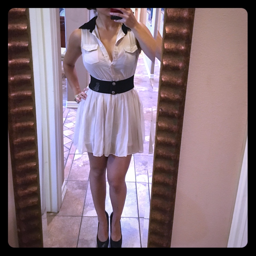 Black/tan silky flowy dress with black collar