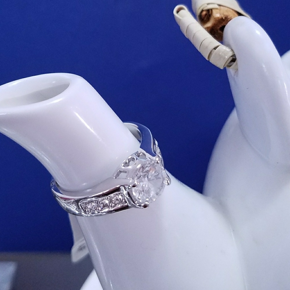 18K Silver Plated Swacoski Elements crystal Ring