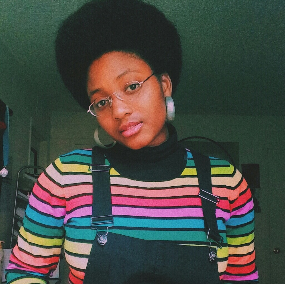 Meet your Posher, Azia