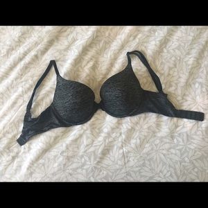 Victoria Secret 32D Bra