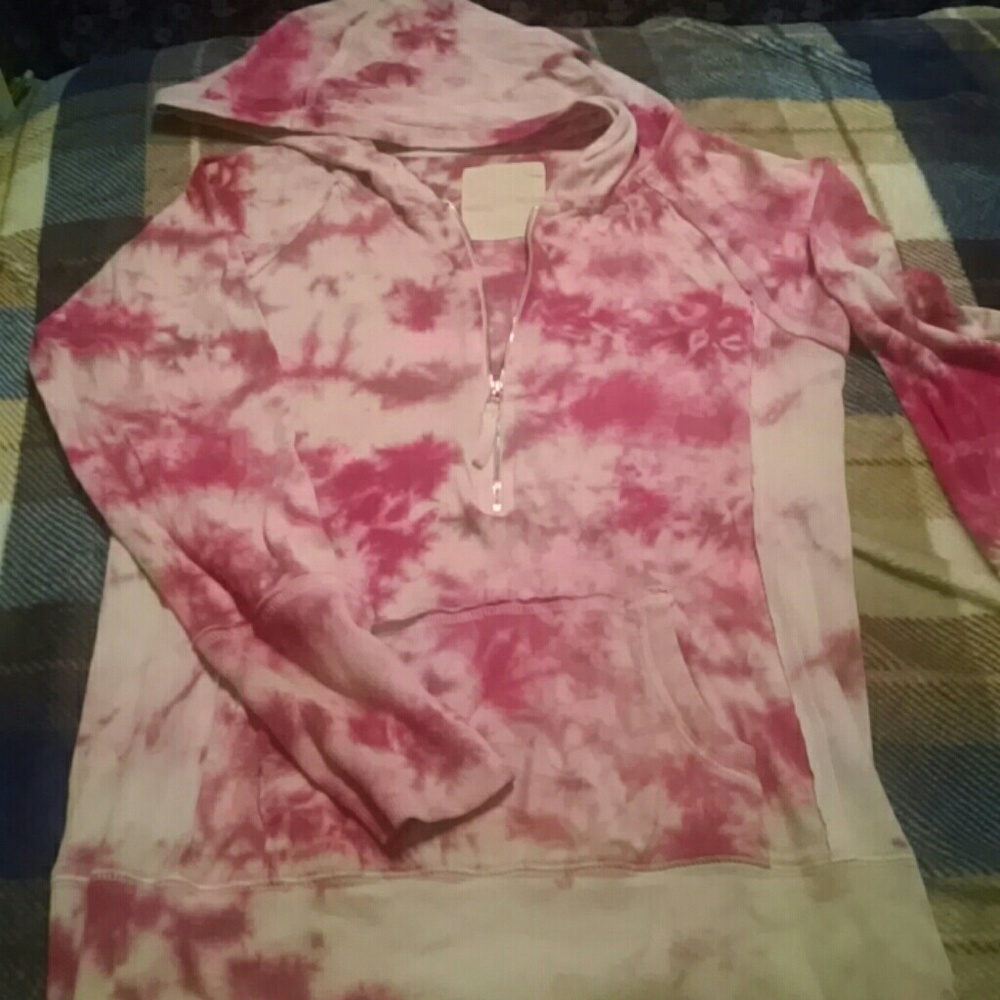 Super cute tie dyed hoodie
