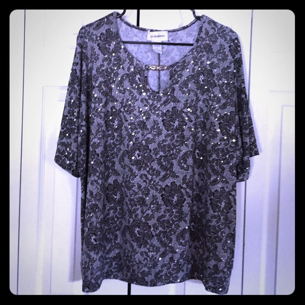 👚Great for night out or even work! Blouse 🌺