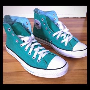 SOLD🚫 Converse green All star hightop convertible