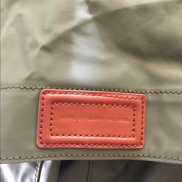 MARC JACOBS green hackey sac backpack - Picture 2 of 8