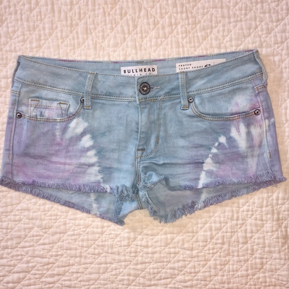 Bullhead Frayed Short Short