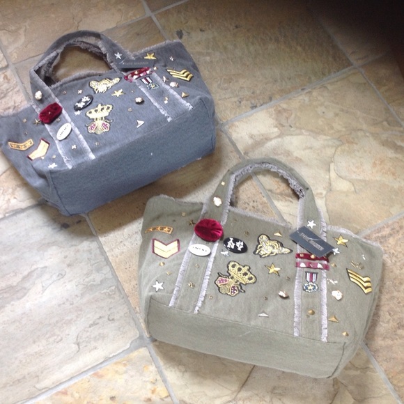 🍃💕Steve Madden Embellished Canvas Military Tote - Picture 2 of 8