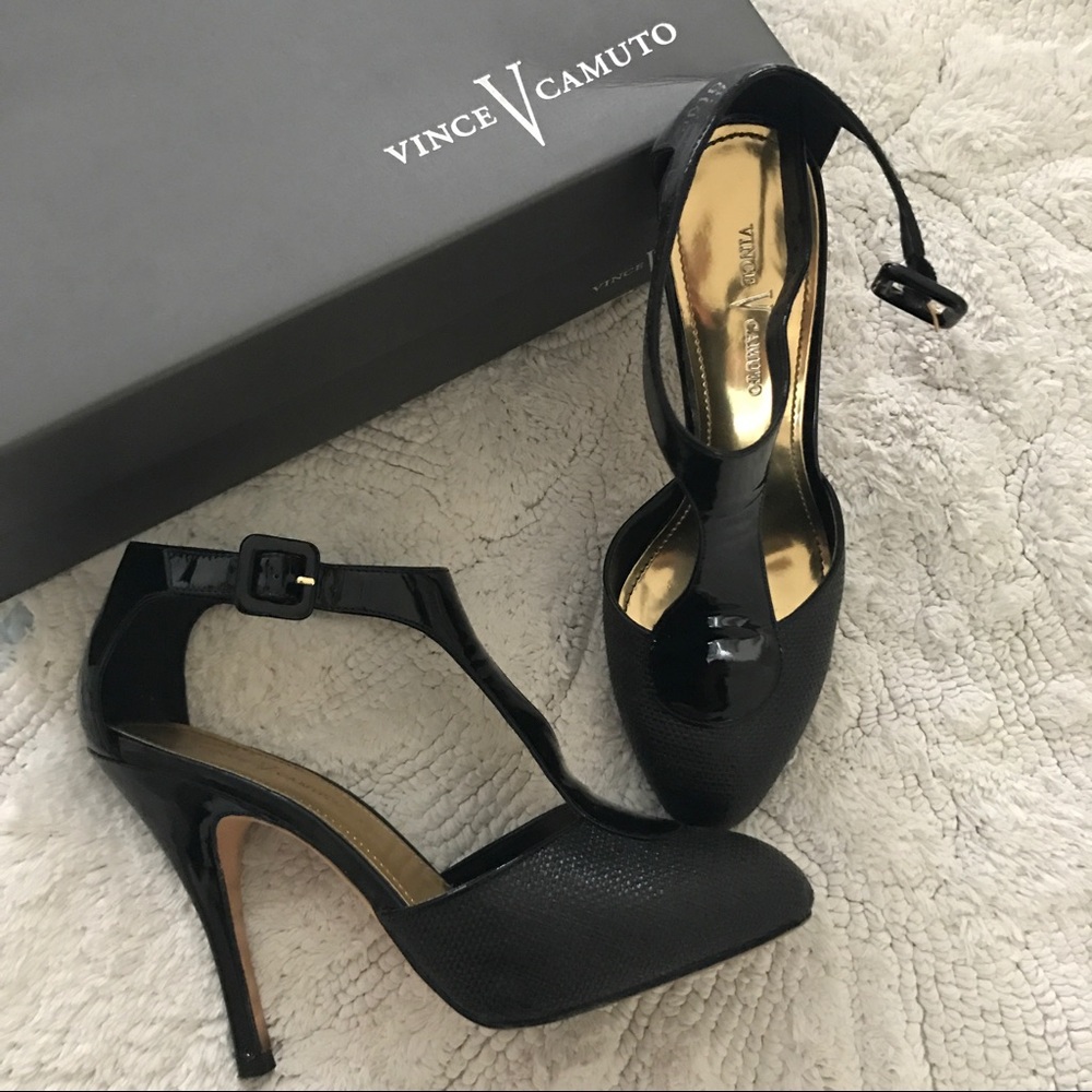 Vince Camuto heels with fabric and patent leather