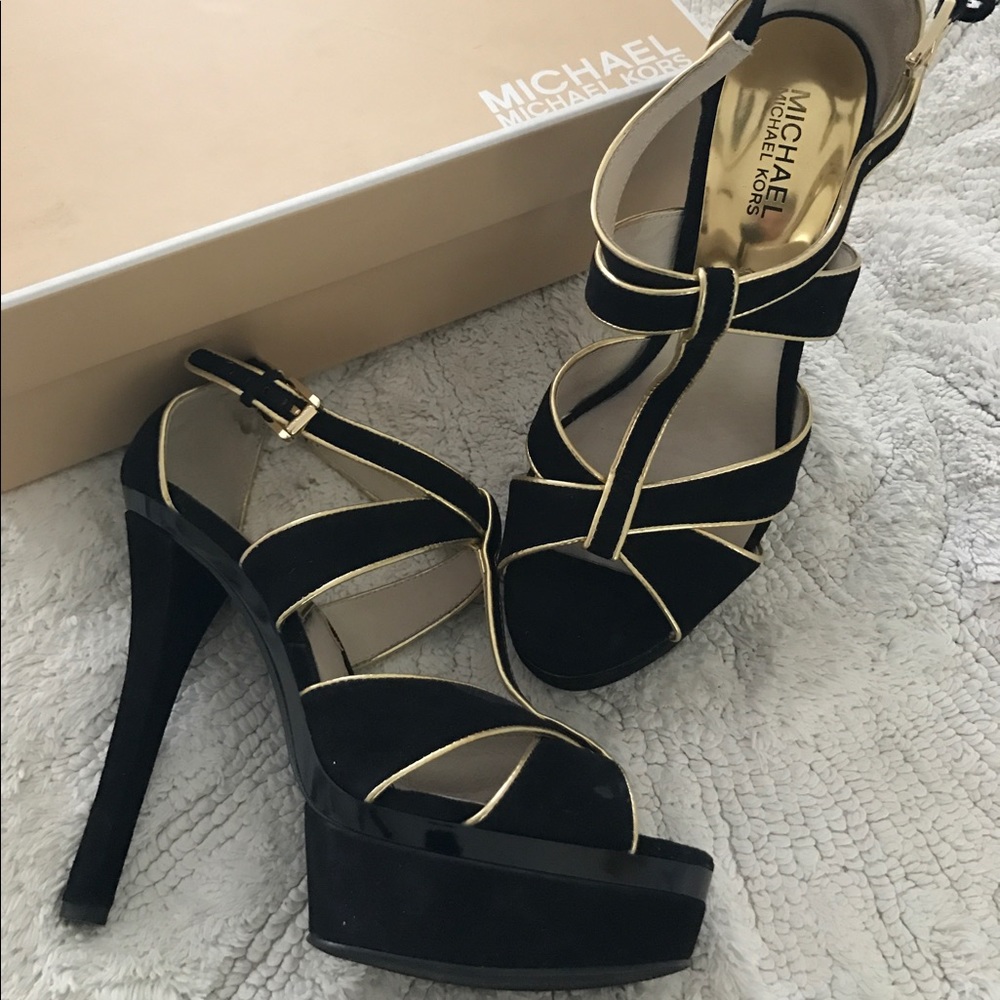 Michael kors suede / patent leather pumps