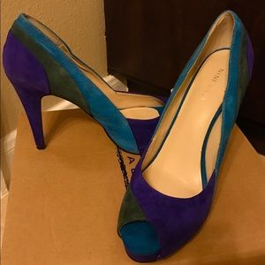 Nine West NWOT Size 8.5M Suede material