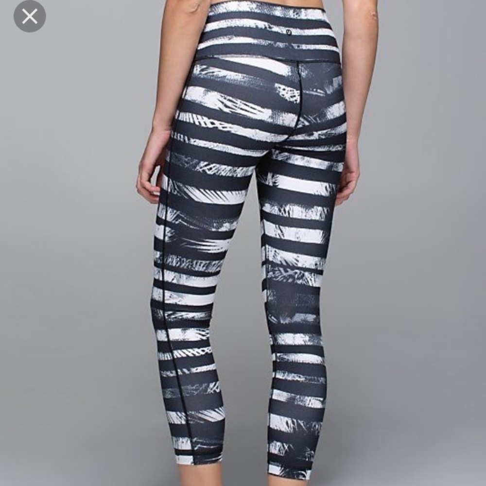 Lululemon High Times 7/8 length, Size 6