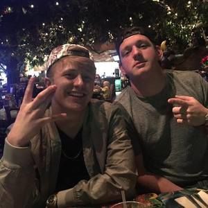 Meet your Posher, Ray