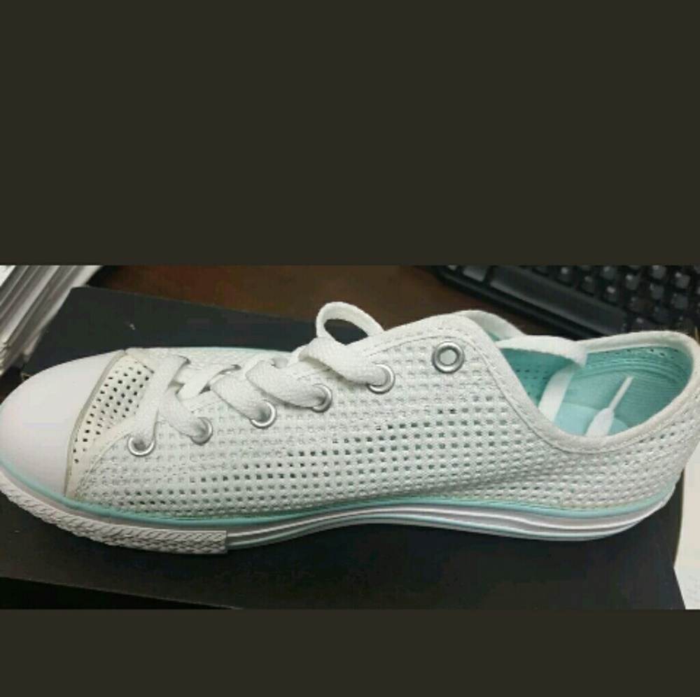 White mesh junior converse
