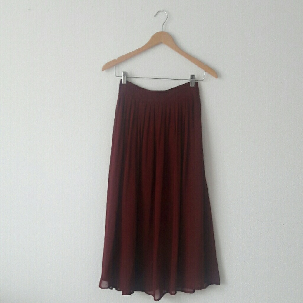 Forever 21 Maroon Pleated Skirt