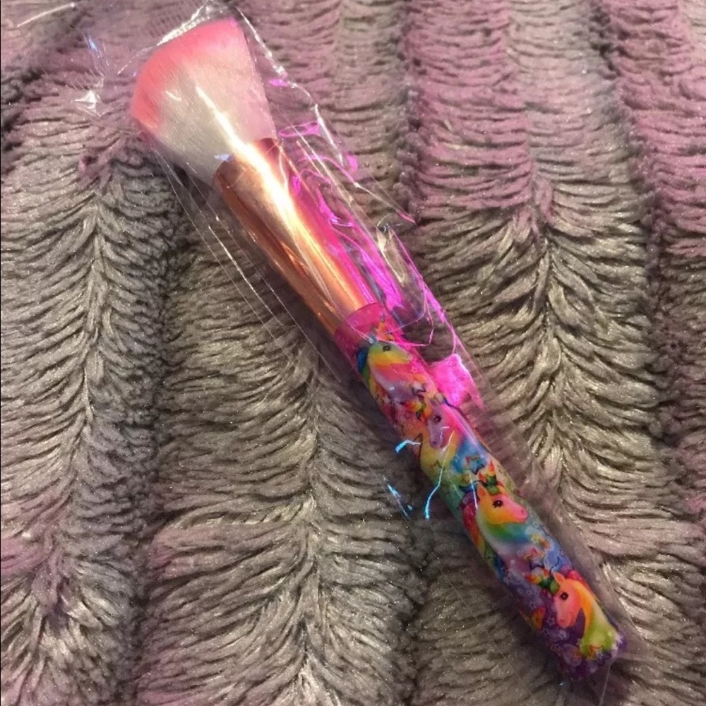 Glamour Dolls by Lisa Frank Unicorn Blush Brush 🦄