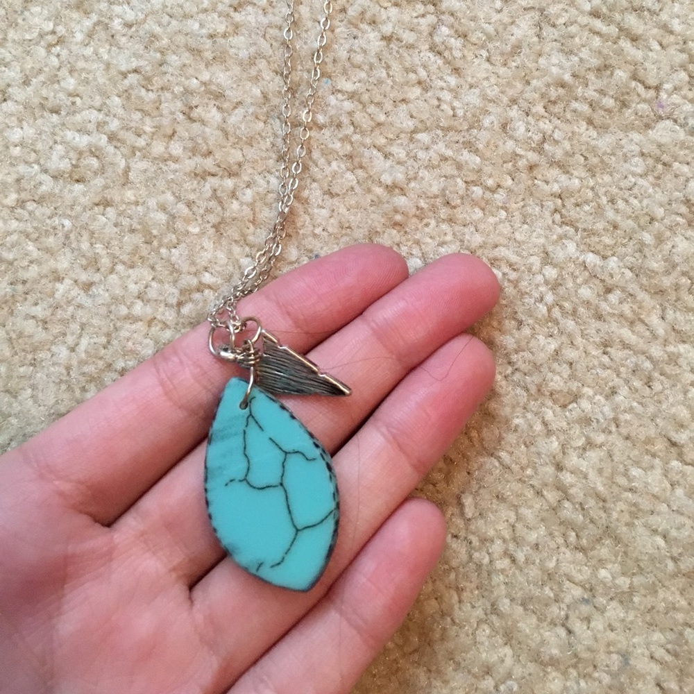 Necklace bundle - Picture 2 of 5