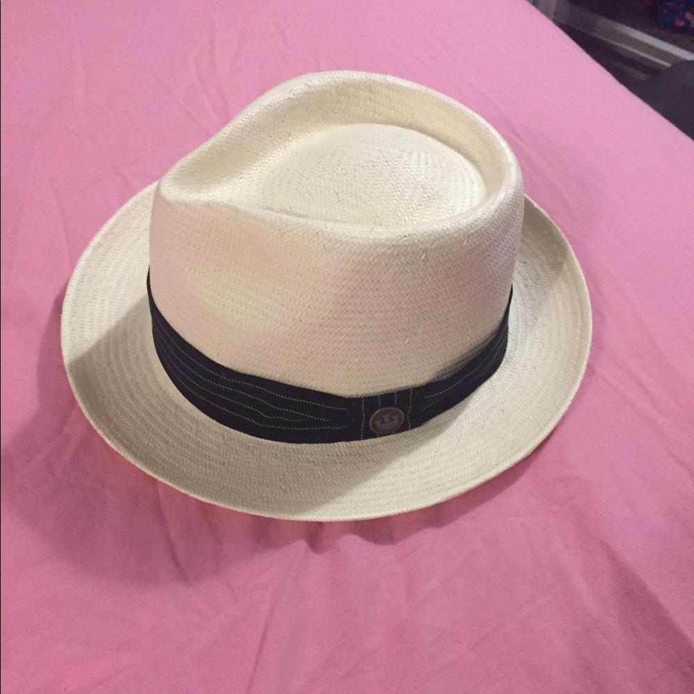 ✈️ Fedorable fedora ✨