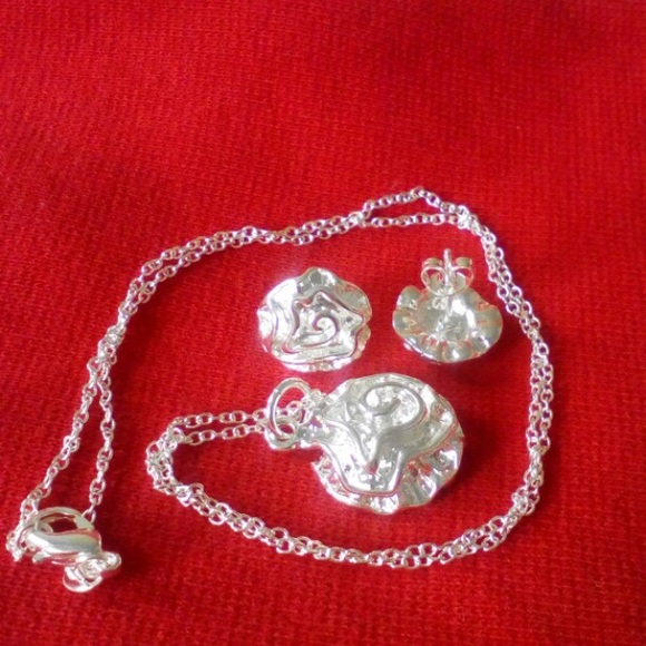 Sterling Silver Rose Set - Picture 2 of 4