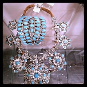 Turquoise Necklace & Bracelet Set ( 2 Pieces)