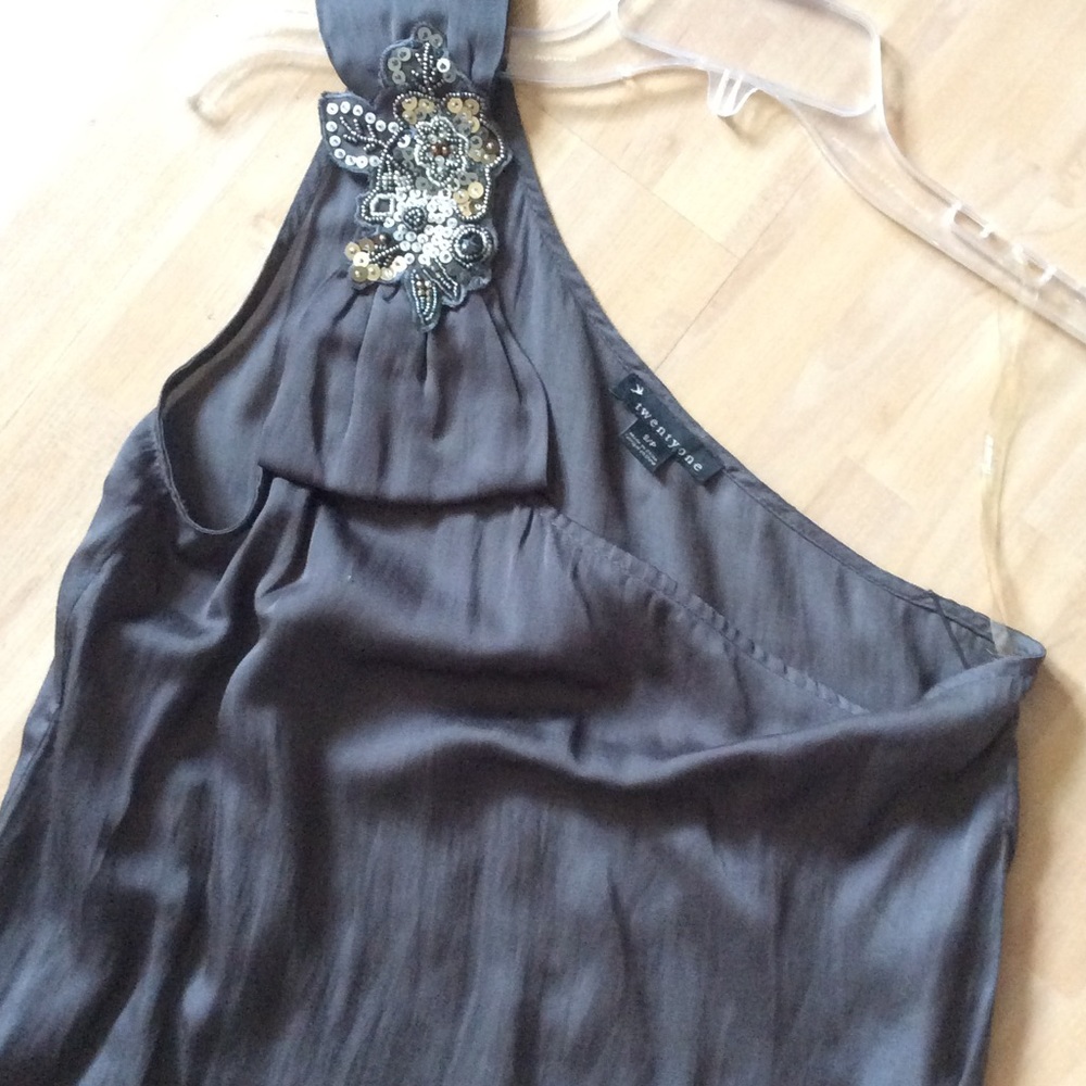 Forever 21 One Shoulder Appliqué Top