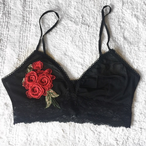 Rosette embellished soft premium lace bralette - Picture 2 of 4
