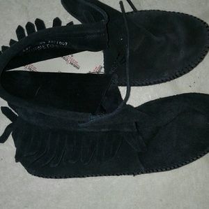 Minnetonka fringe booties