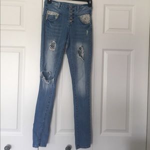 High waisted, lace detail jeans!