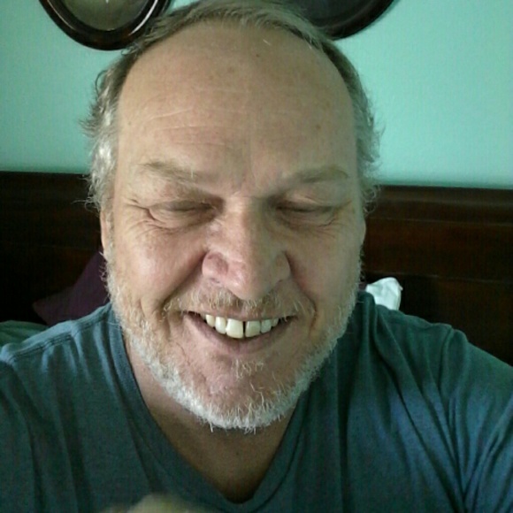 Meet your Posher, Dan - Picture 1 of 2