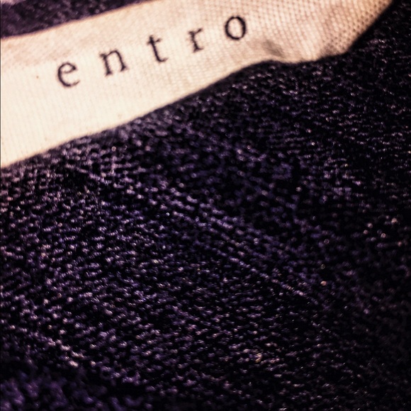 Fab'rik soft charcoal gray bell-sleeved top - Picture 3 of 3