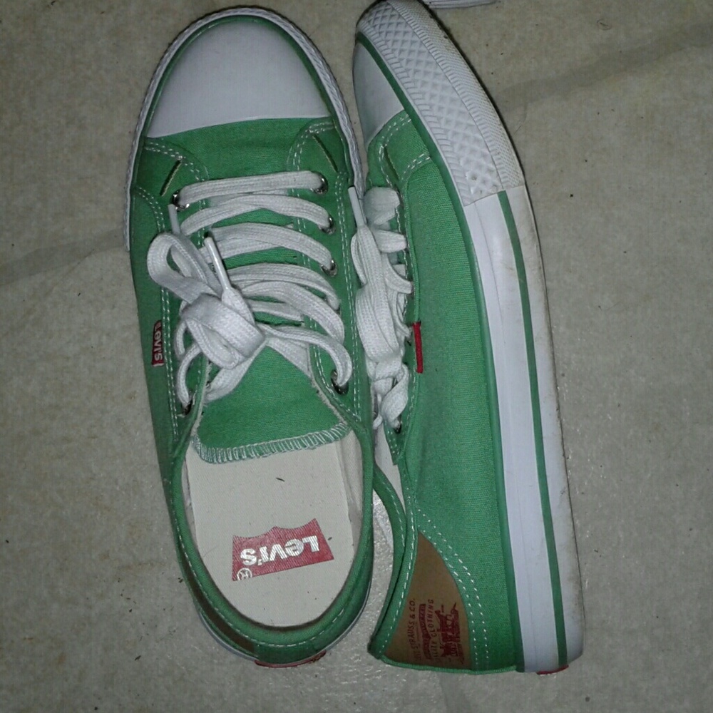Levis (converse look alikes) low top shoes