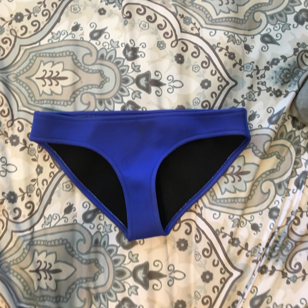 Bikini bottoms