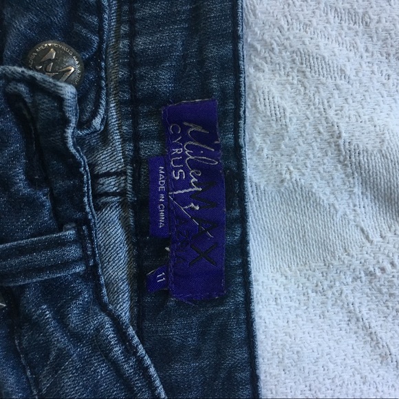 Miley Cyrus jeans - Picture 2 of 3