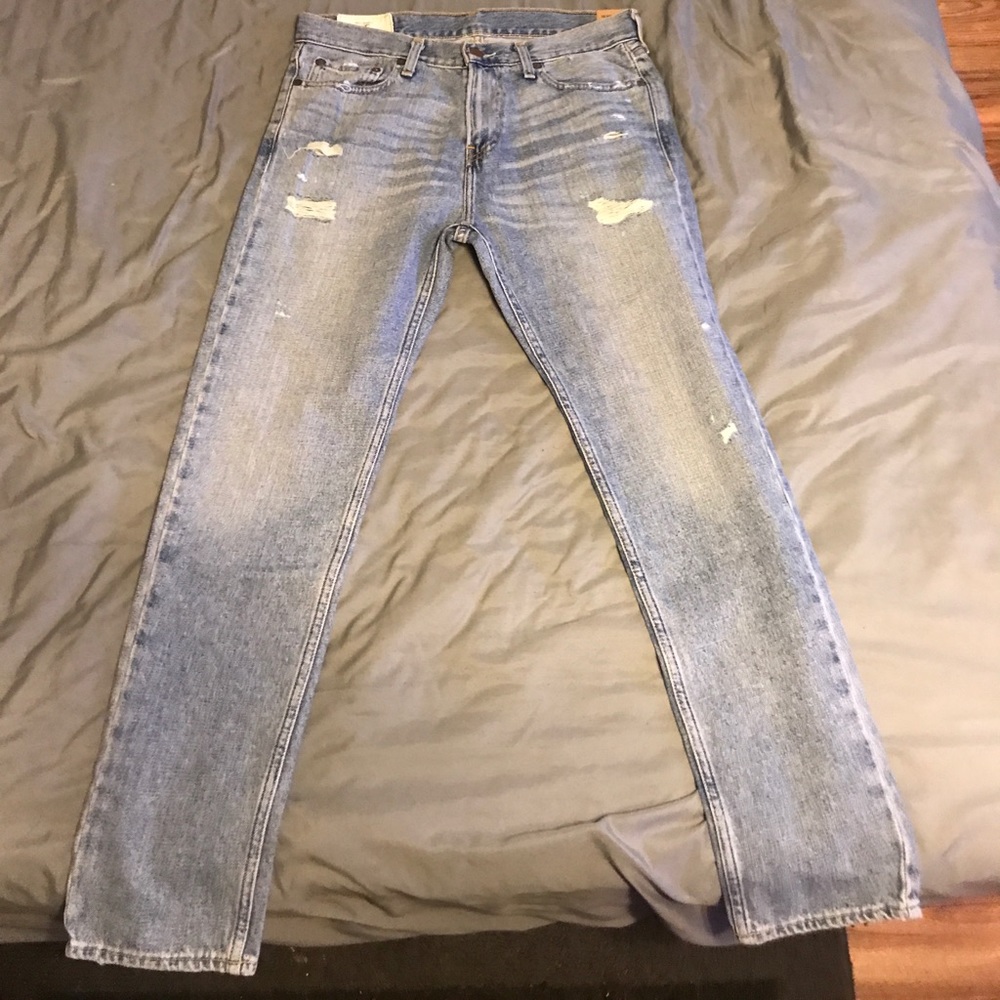 🔻SALE🔻MENS HOLLISTER JEANS NEW WITH TAGS SIZE!