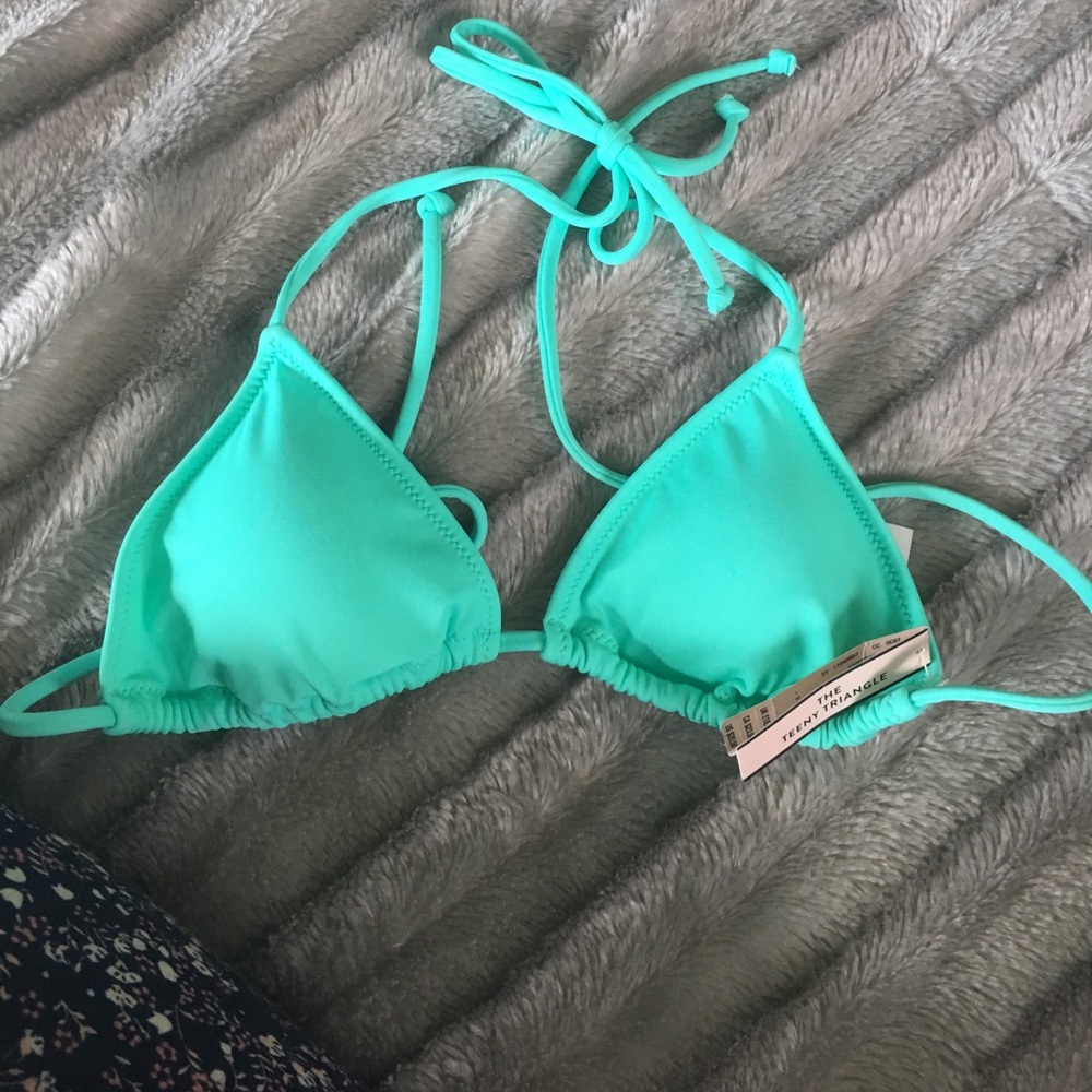 🐠🐠Victoria secret The Teeny triangle top🐬🐬