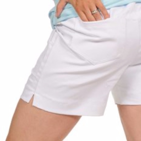 NEW Japanese Weekend Maternity Shorts Medium - Picture 4 of 4