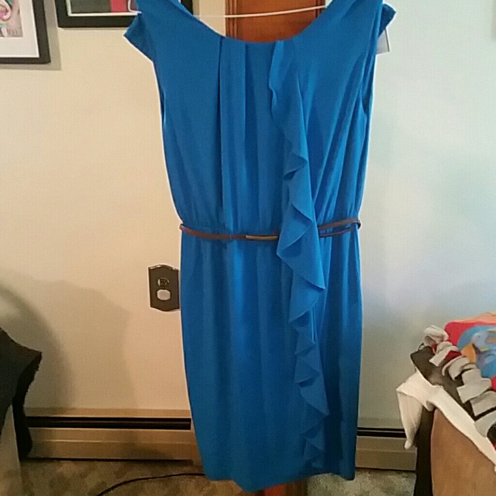Calvin Klein Stretchy dress w/ belt