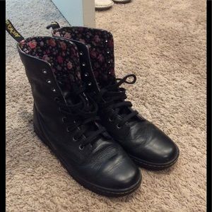 Women's Dr. Martens Boots, size 9M