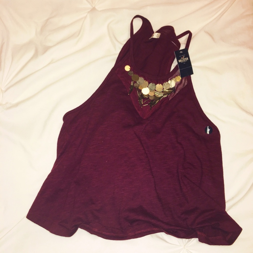 Hollister Maroon top •• NWT