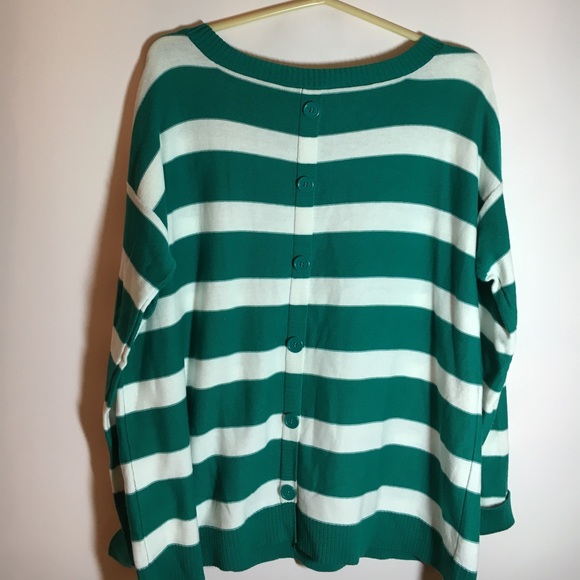 BCX summer sweater with decorative back buttons XL - Picture 2 of 4