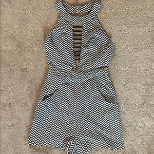 Hot Miami Styles Black Ivory Chevron Print Romper