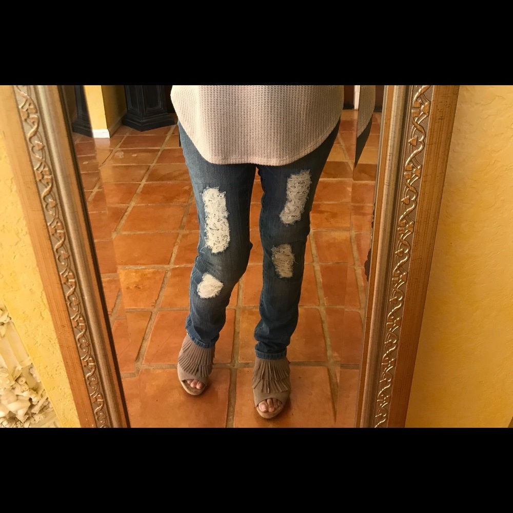 INC  Fits size 6 and 8