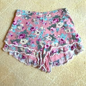 Floral flowy shorts