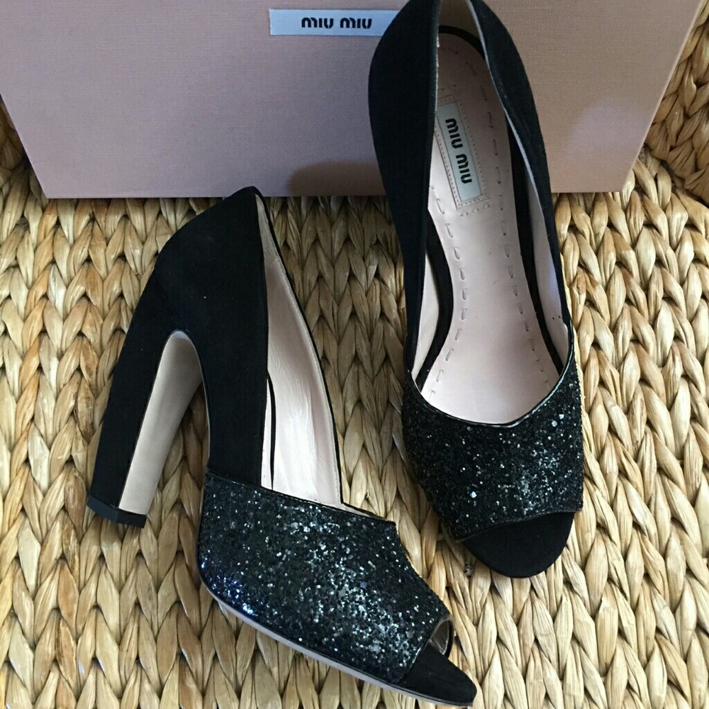Authentic Miu Miu Suede & Glitter pumps 40M