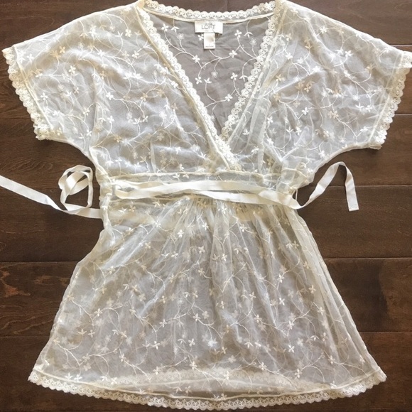 LOFT Tops - 🎉 NWOT LOFT Cream Sheer Floral Lace Top