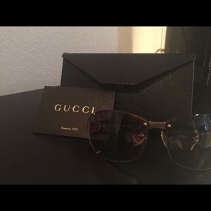Gucci Sunglasses! Look cool by the pool! Makeoffer