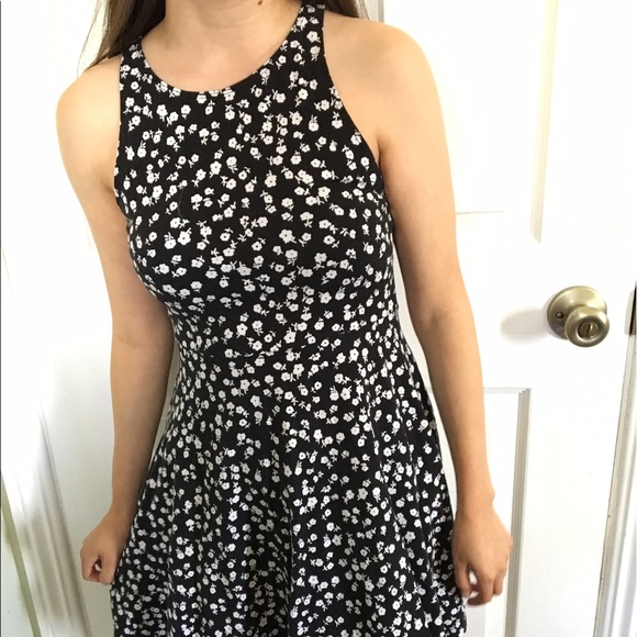 Floral patterned dress - Picture 1 of 2