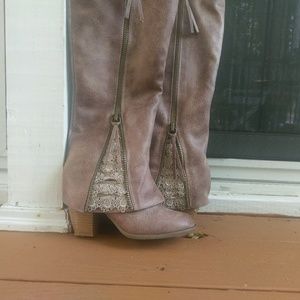 Women's knee-high boots